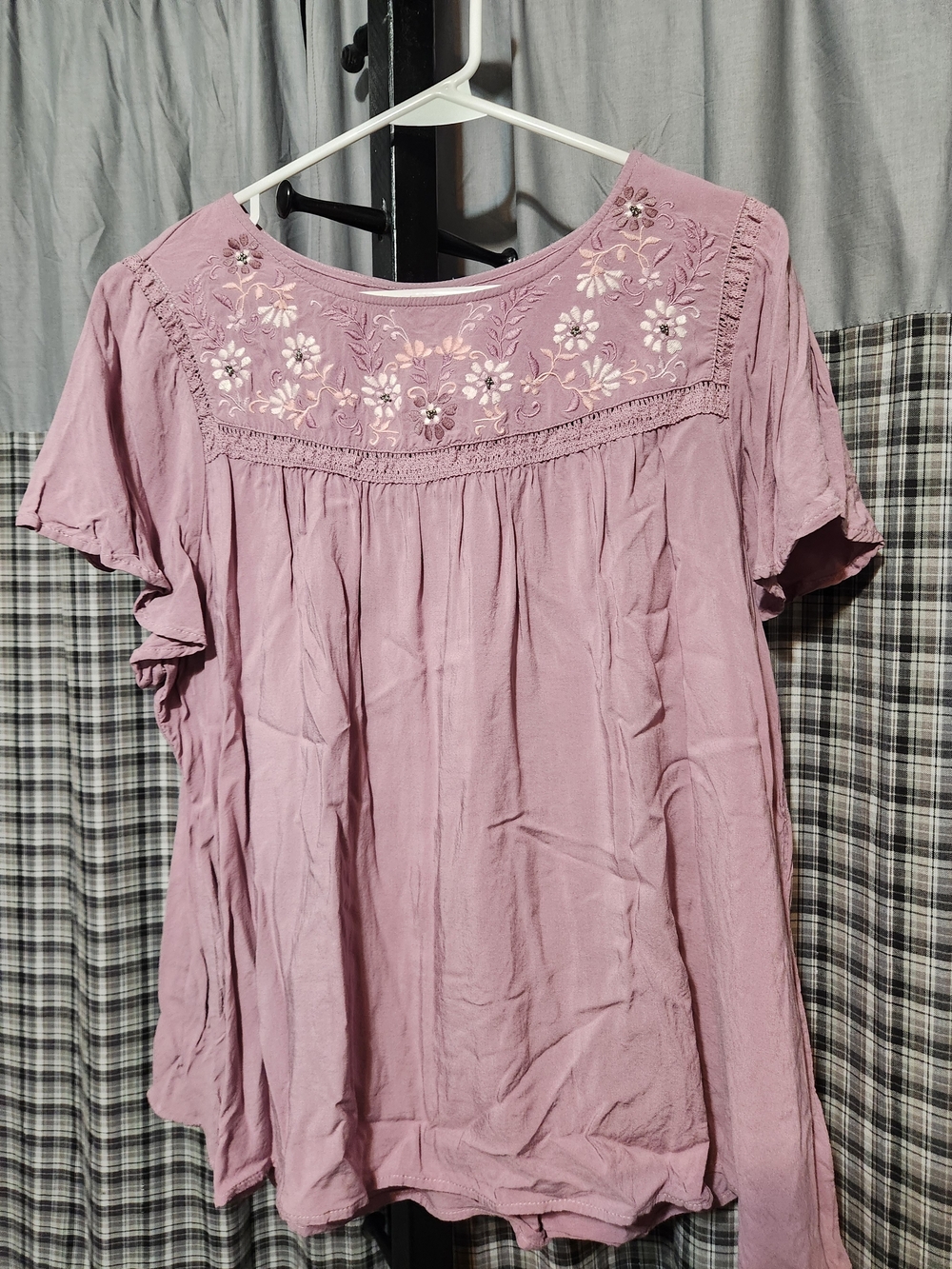 torrid Dusty Mauve Floral-Embroidered Short Sleeve Tunic
